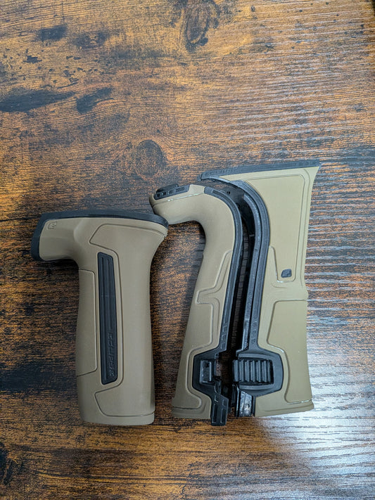 CS3 TAN GRIPS